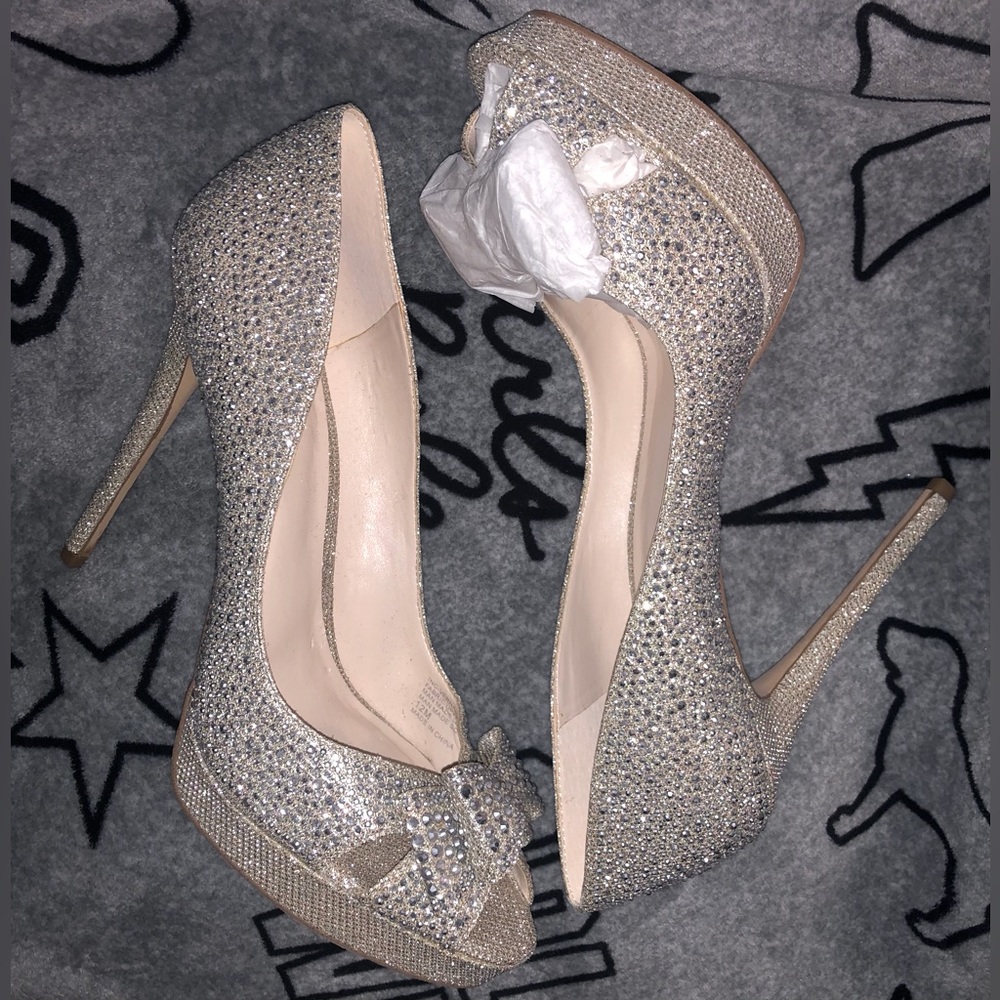 NIB INC GLD Champagne Peep Toe Heels Size 12